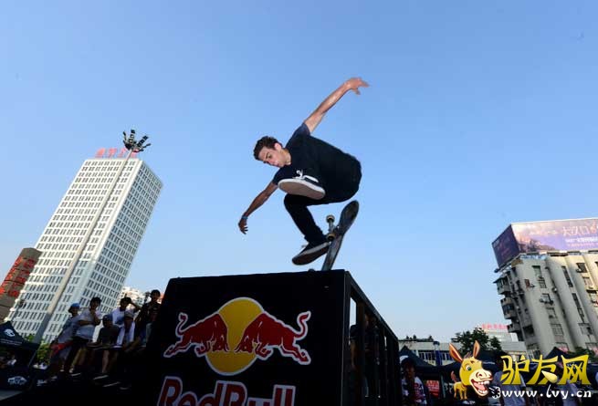 2013ţԾRedBull-BANK-JOBض⻬ֱ