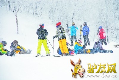 天公作美 亚布力滑雪正酣